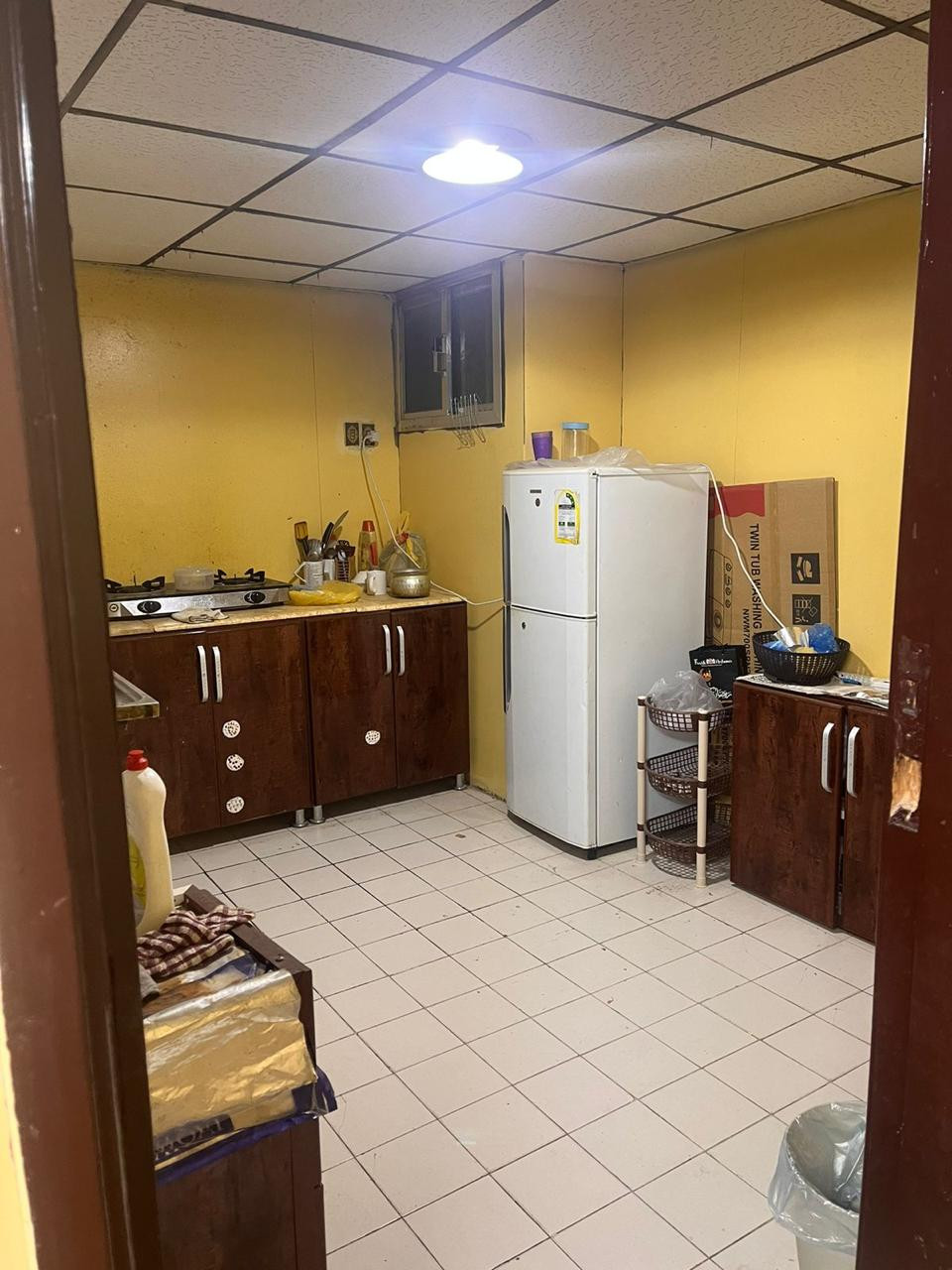 In 2BHK flat one Single room is for rent