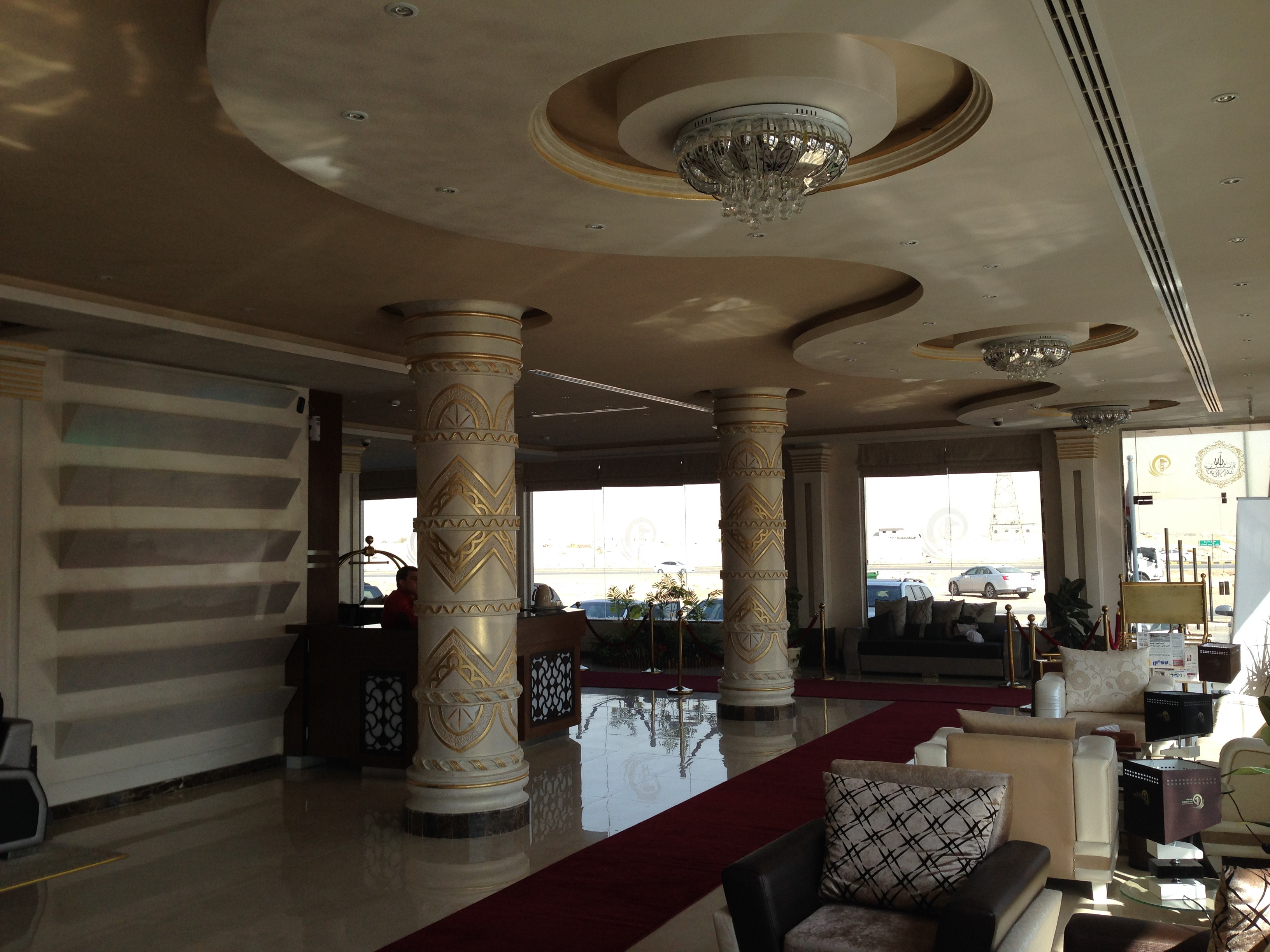 تشطيب لوبي إستقبال فندقي فاخر في الرياض
