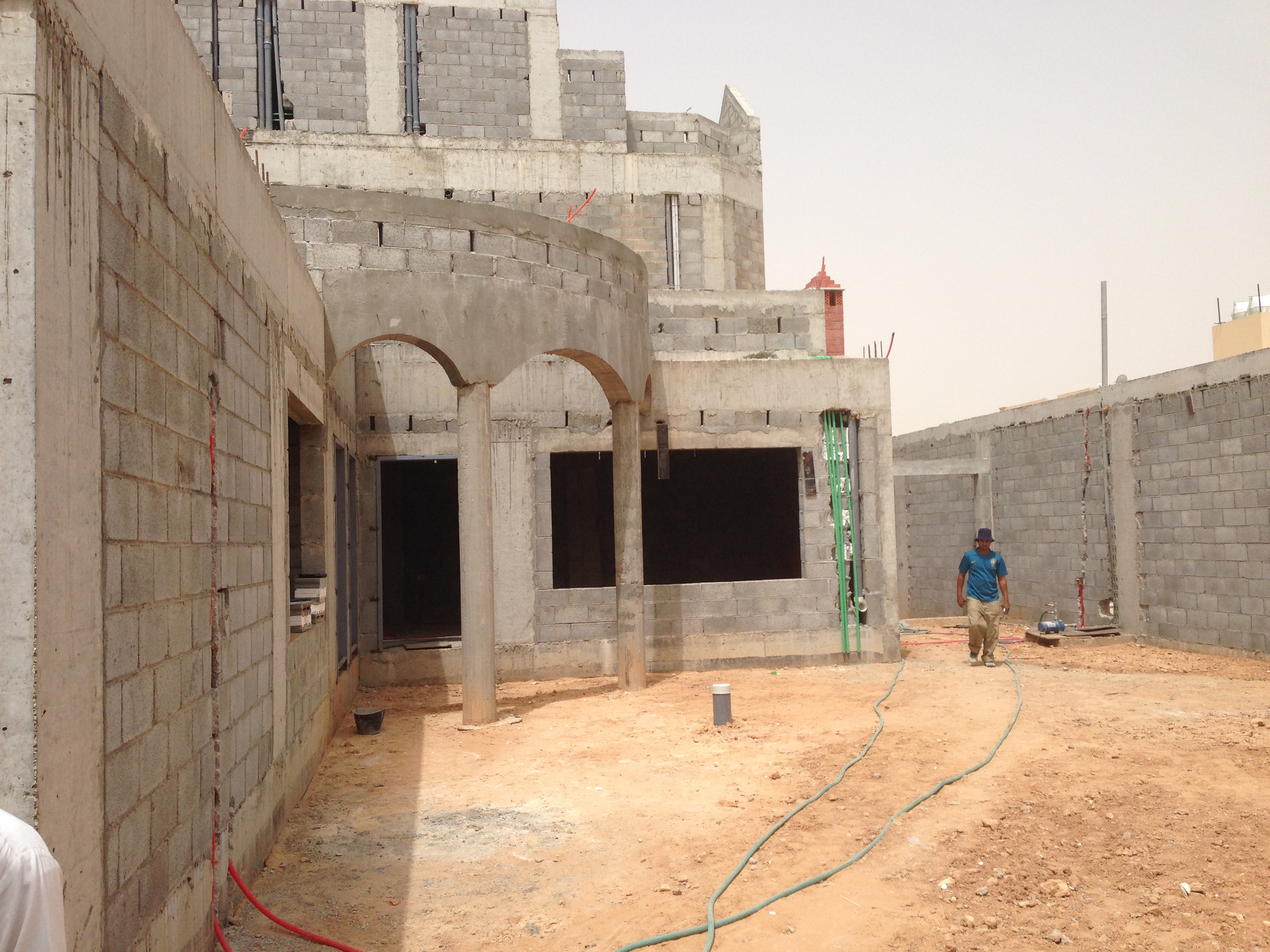 تصميم و تنفيذ واجهات حجر فخمة في الرياض