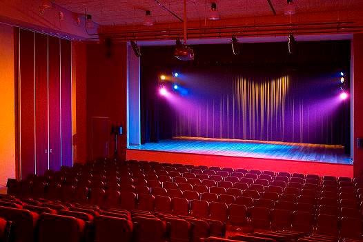 📢  تجهيز المسارح والقاعات