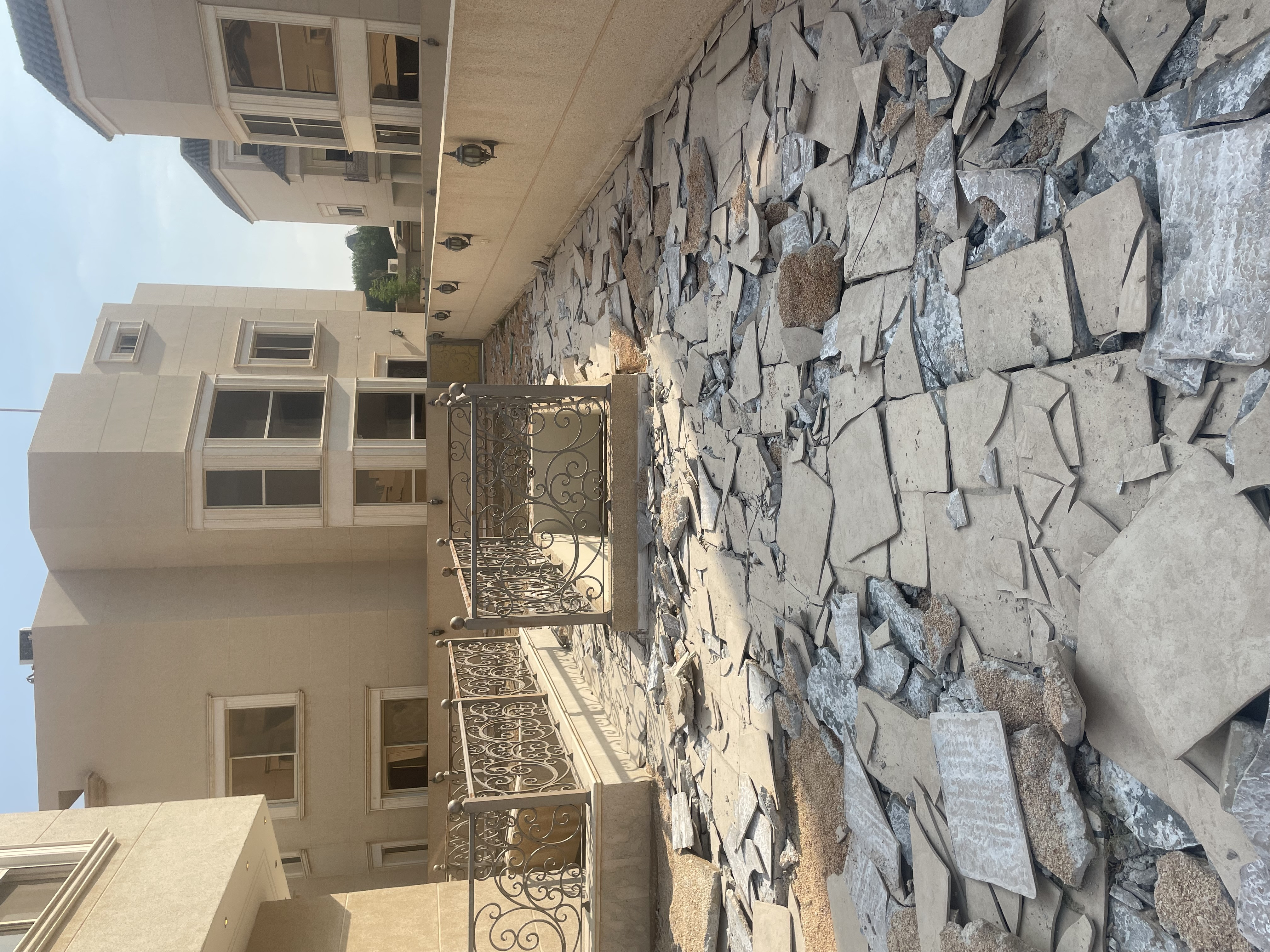 ترميم واجهة و حديقة فيلا فخمة في الرياض شامل التصميم المجاني