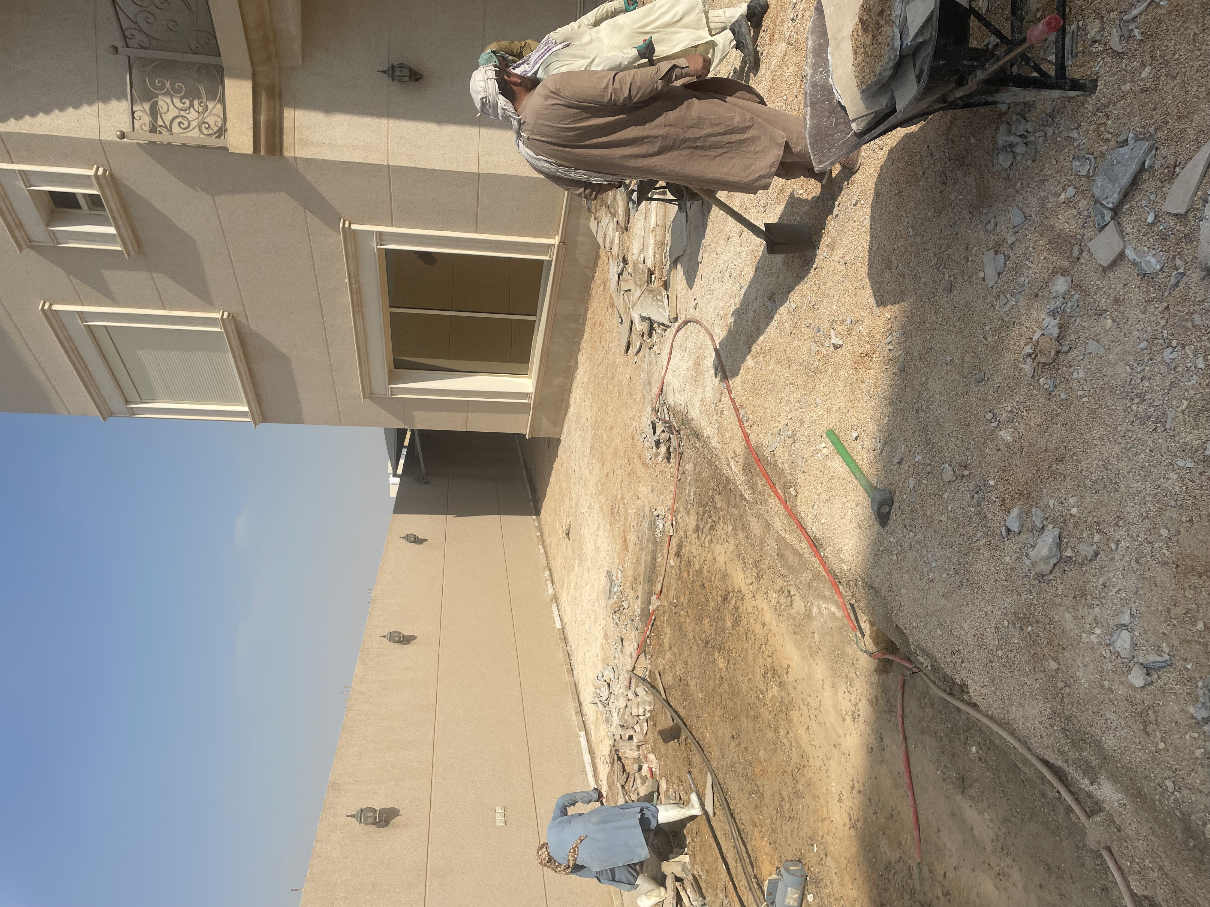 ترميم واجهة و حديقة فيلا فخمة في الرياض شامل التصميم المجاني