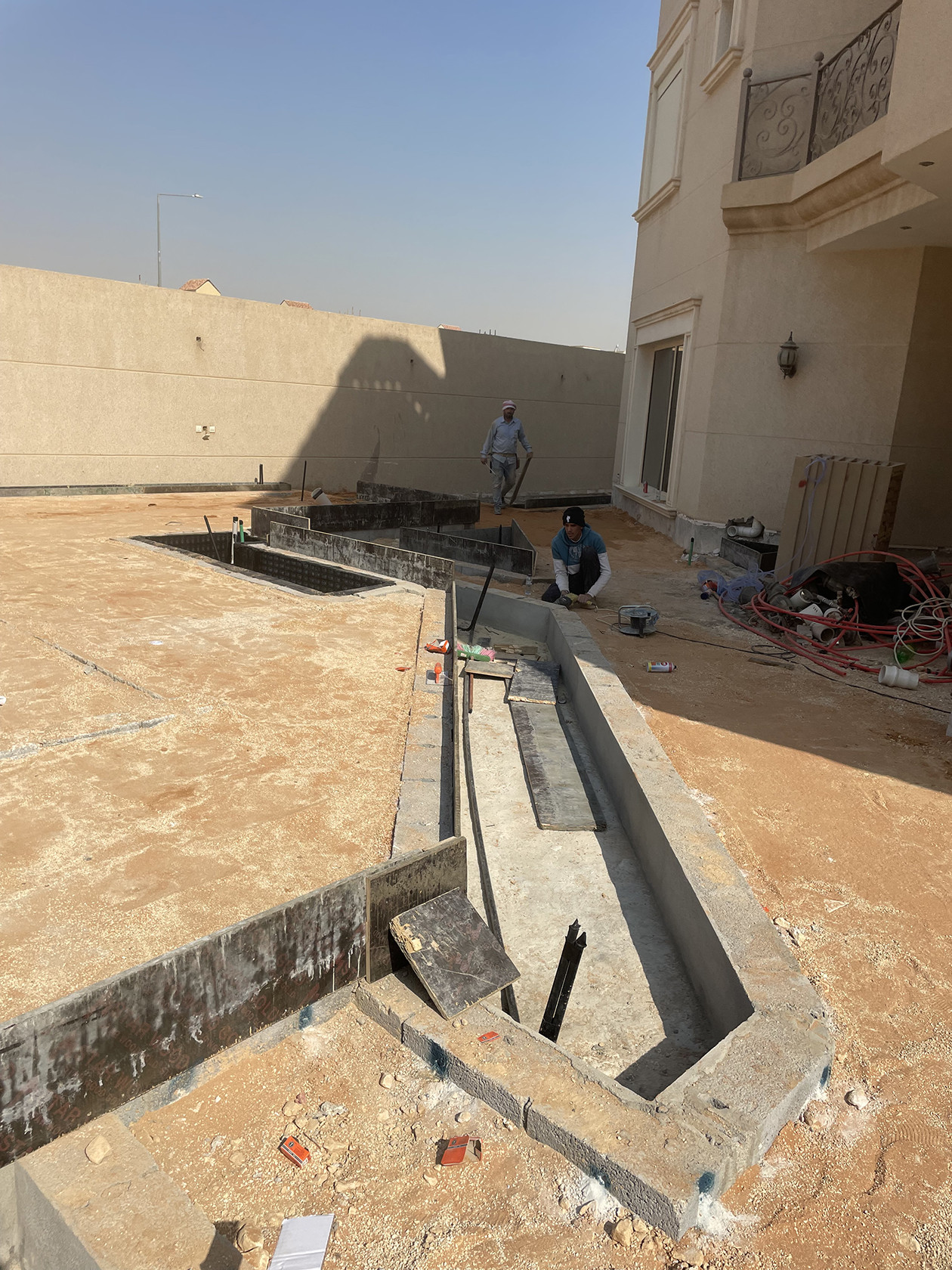 ترميم واجهة و حديقة فيلا فخمة في الرياض شامل التصميم المجاني