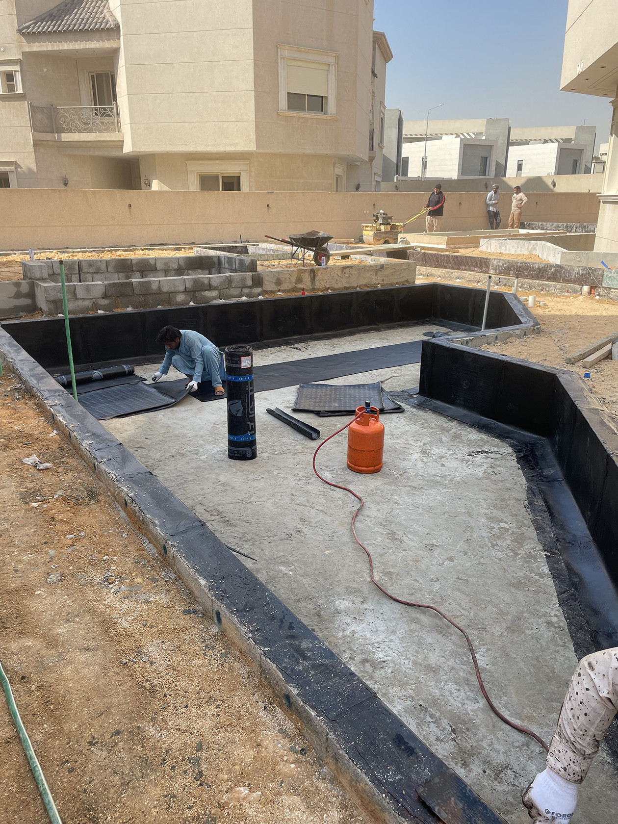 ترميم واجهة و حديقة فيلا فخمة في الرياض شامل التصميم المجاني