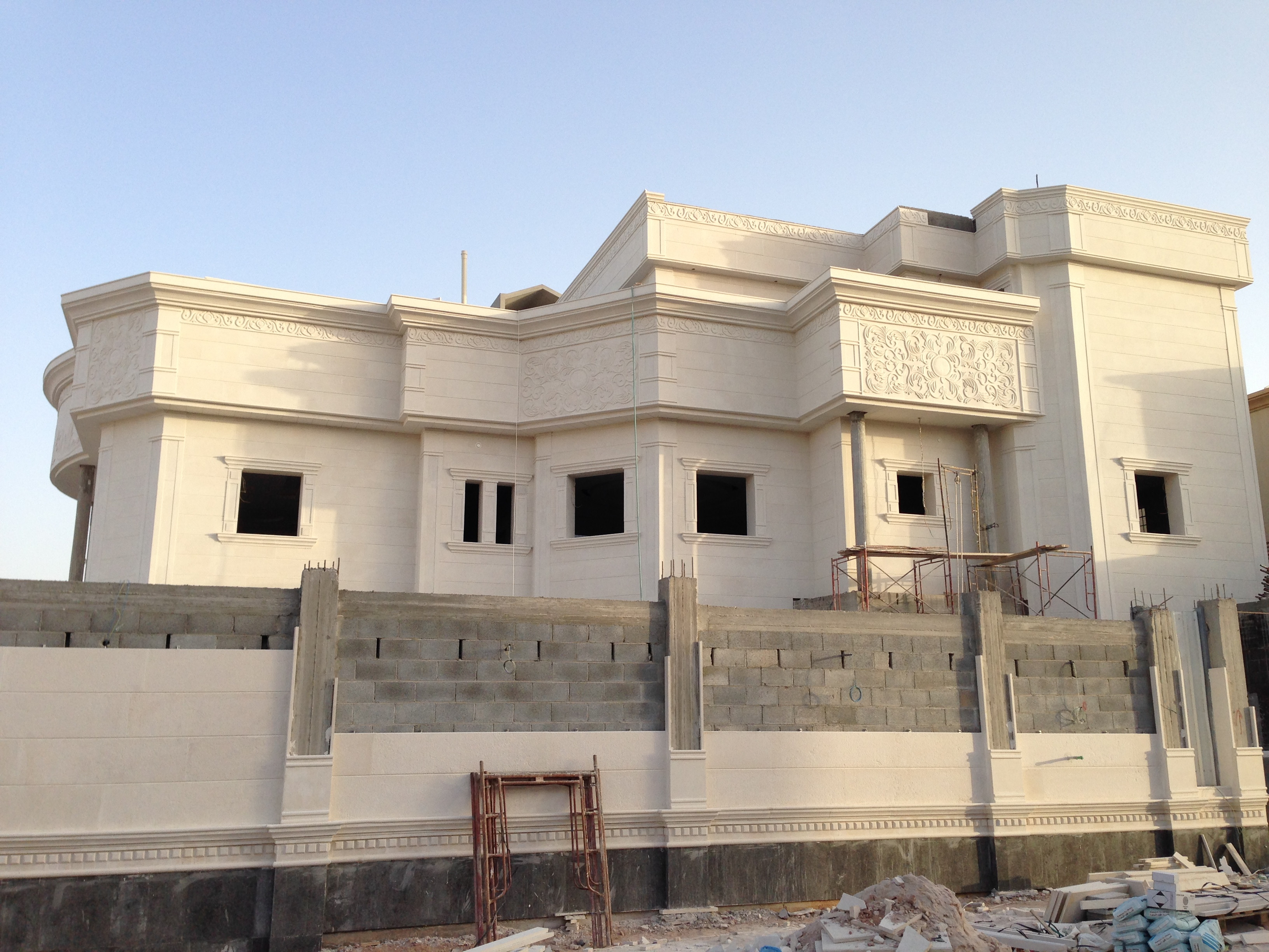 تشطيب واجهات حجر و جي ار سي في الرياض