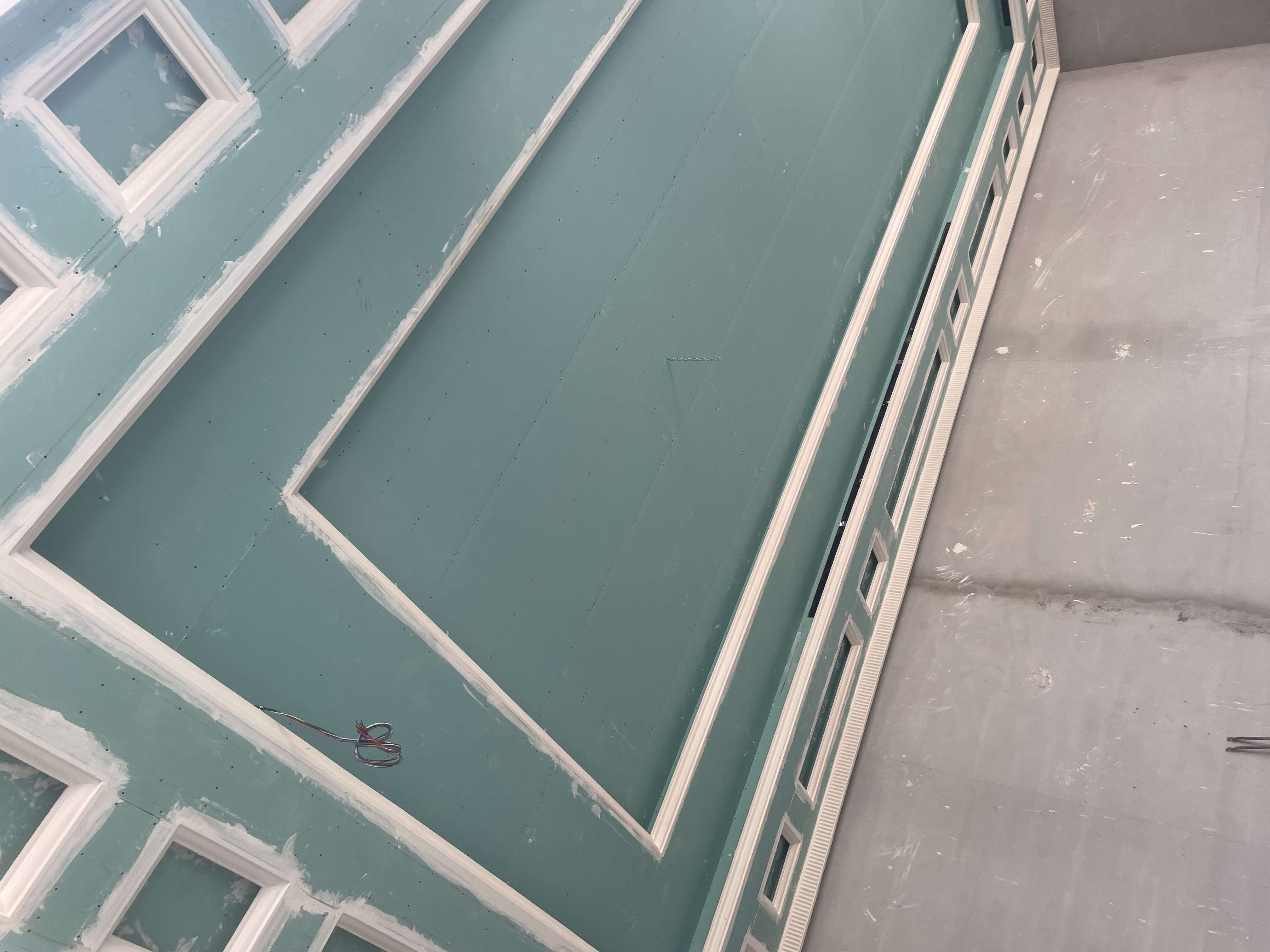 تشطيب جبس بورد المدى اخضر احمر حديد 6 ملم شامل التصميم المجاني فقط 50 ريال في الرياض