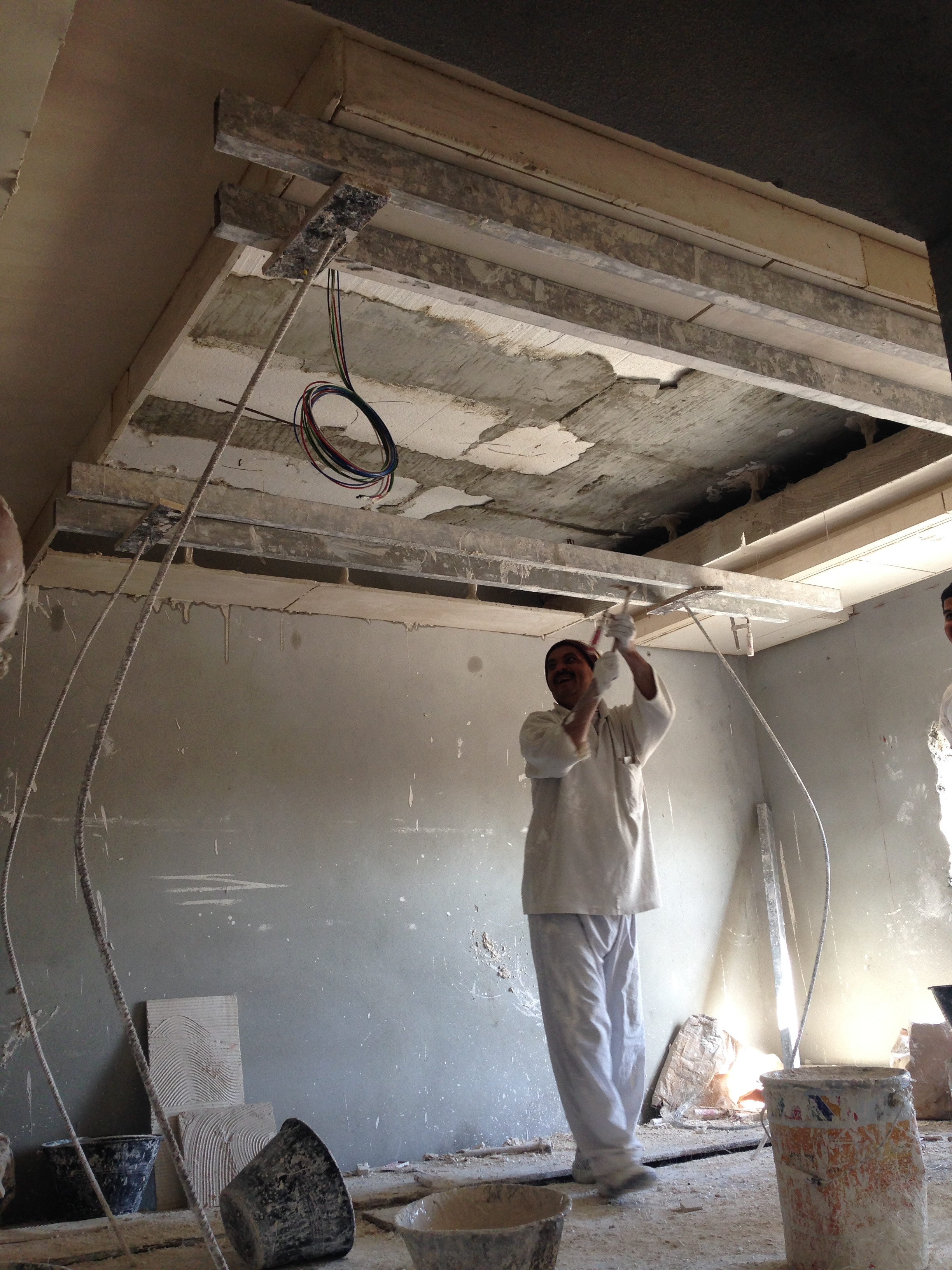 تشطيب جبس عادي و جبس بورد فني مغربي و هندي محترف في الرياض