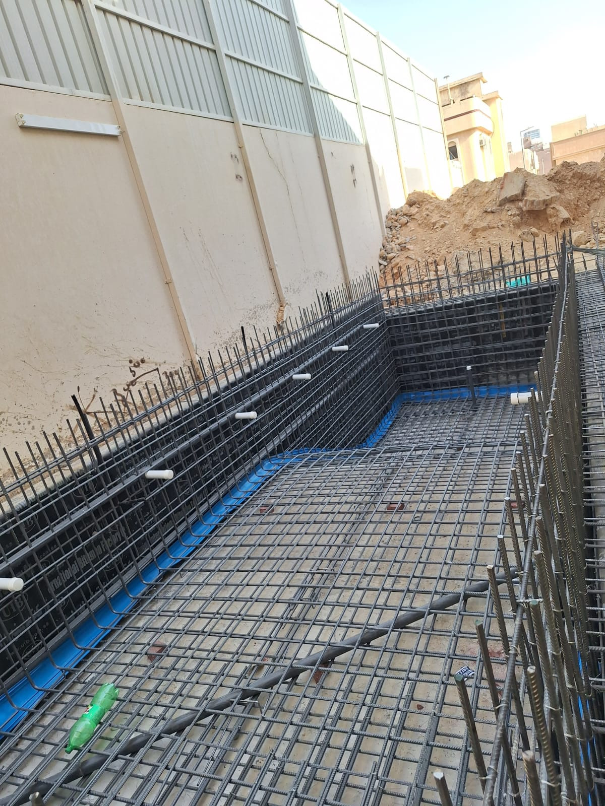 جاكوزي حار وبارد فاخرة مع كروزا للمسابح بالرياض