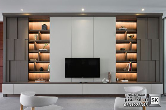 تشطيب جدران مجالس رجال و مجالس نساء و صالات و غرف نوم و غرف طعام فخمة في الرياض