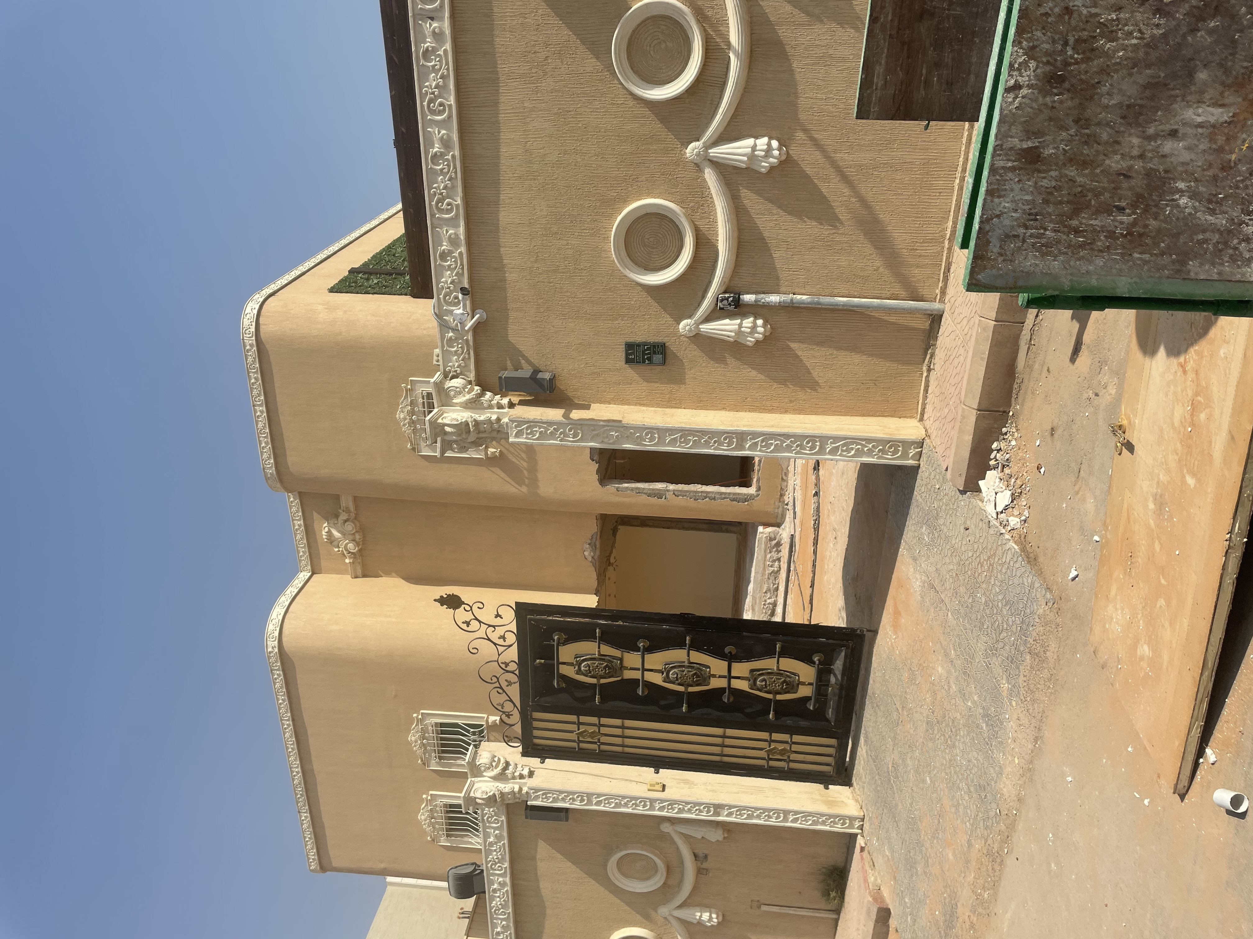 ترميم و تشطيب واجهة فلل و قصور شامل التصميم المجاني