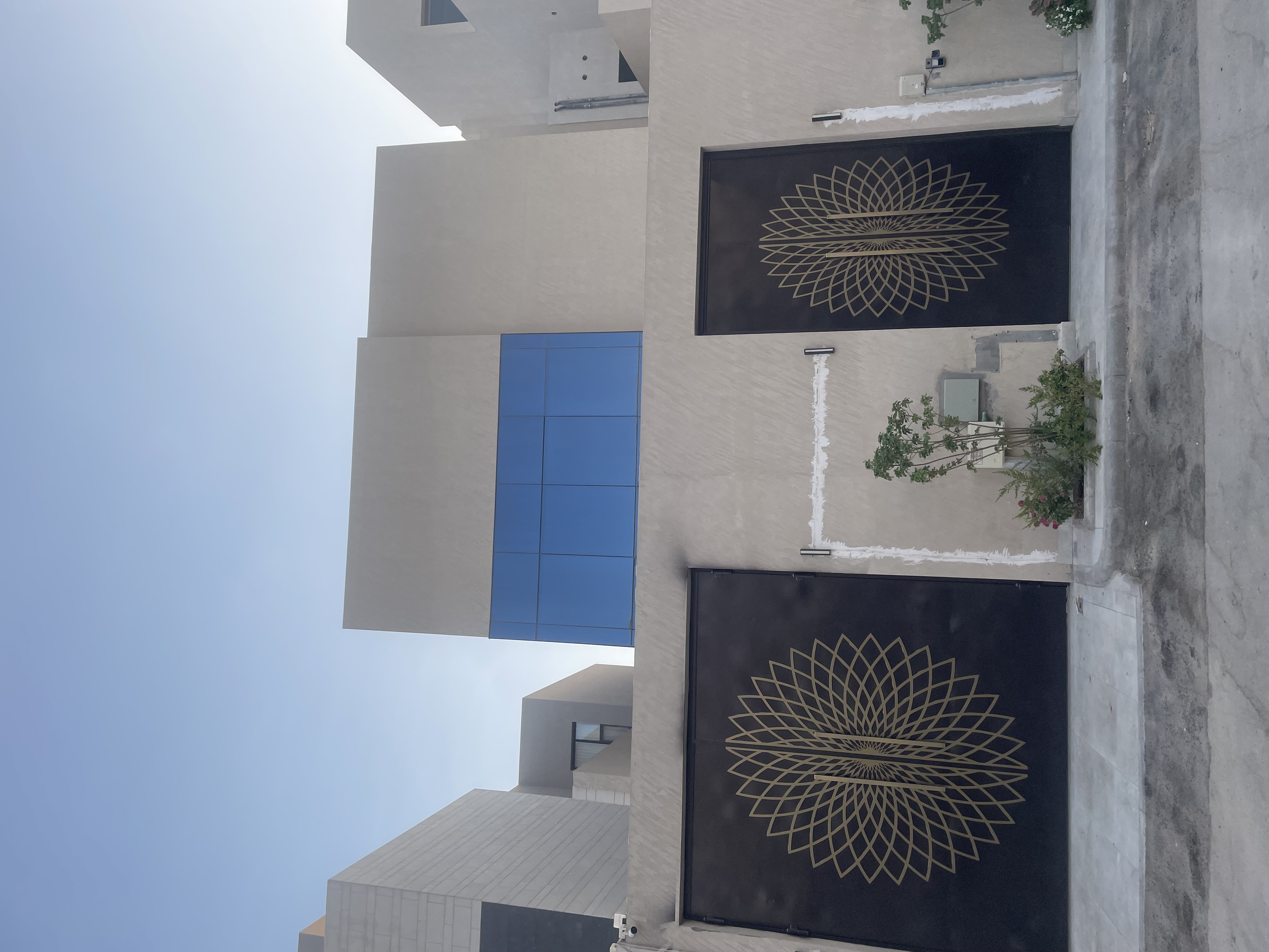 تصميم و تطوير واجهة فيلا فخمة في الرياض حي الملقا