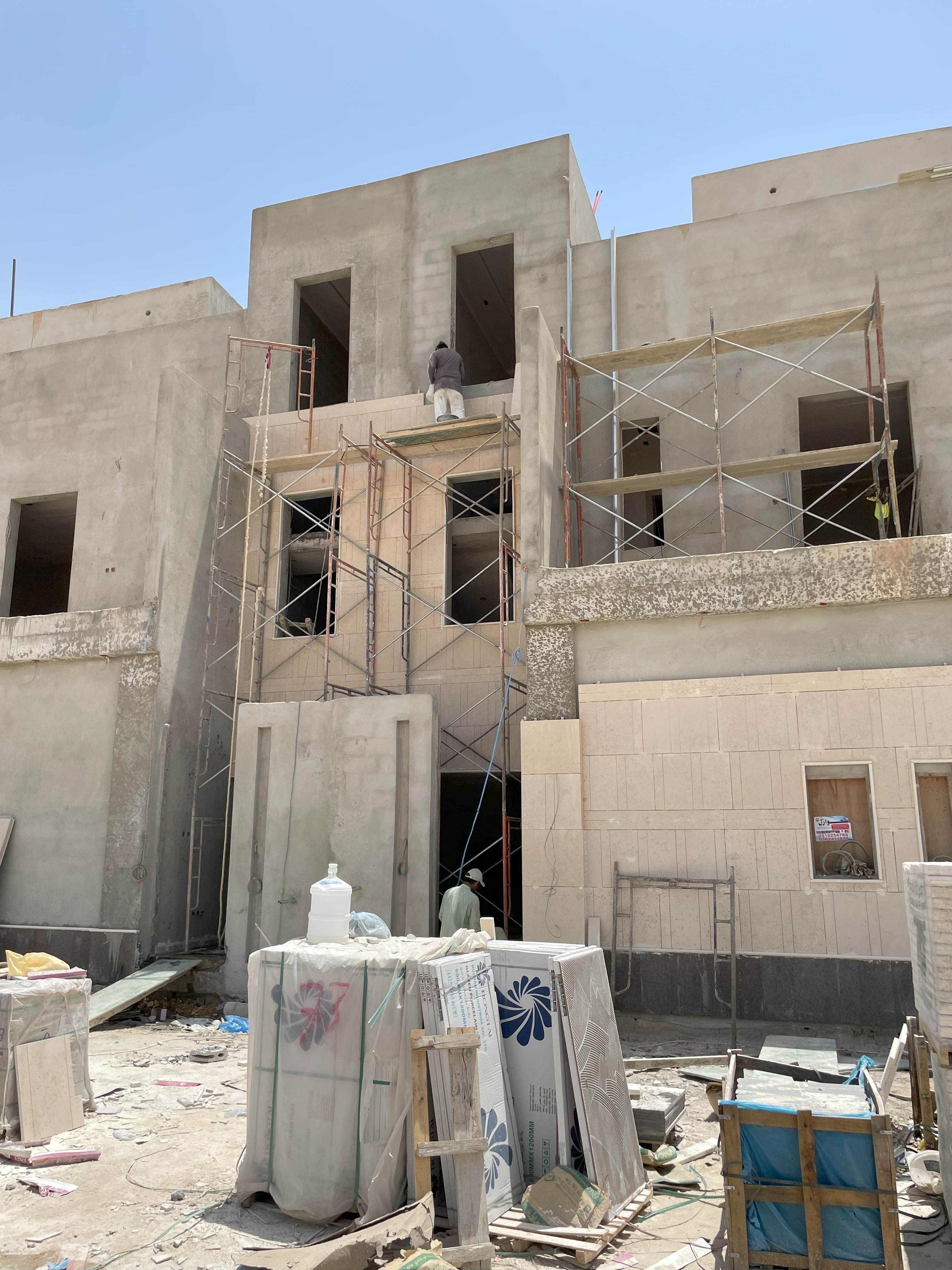 واجهة فلل على النمط السلماني في الرياض