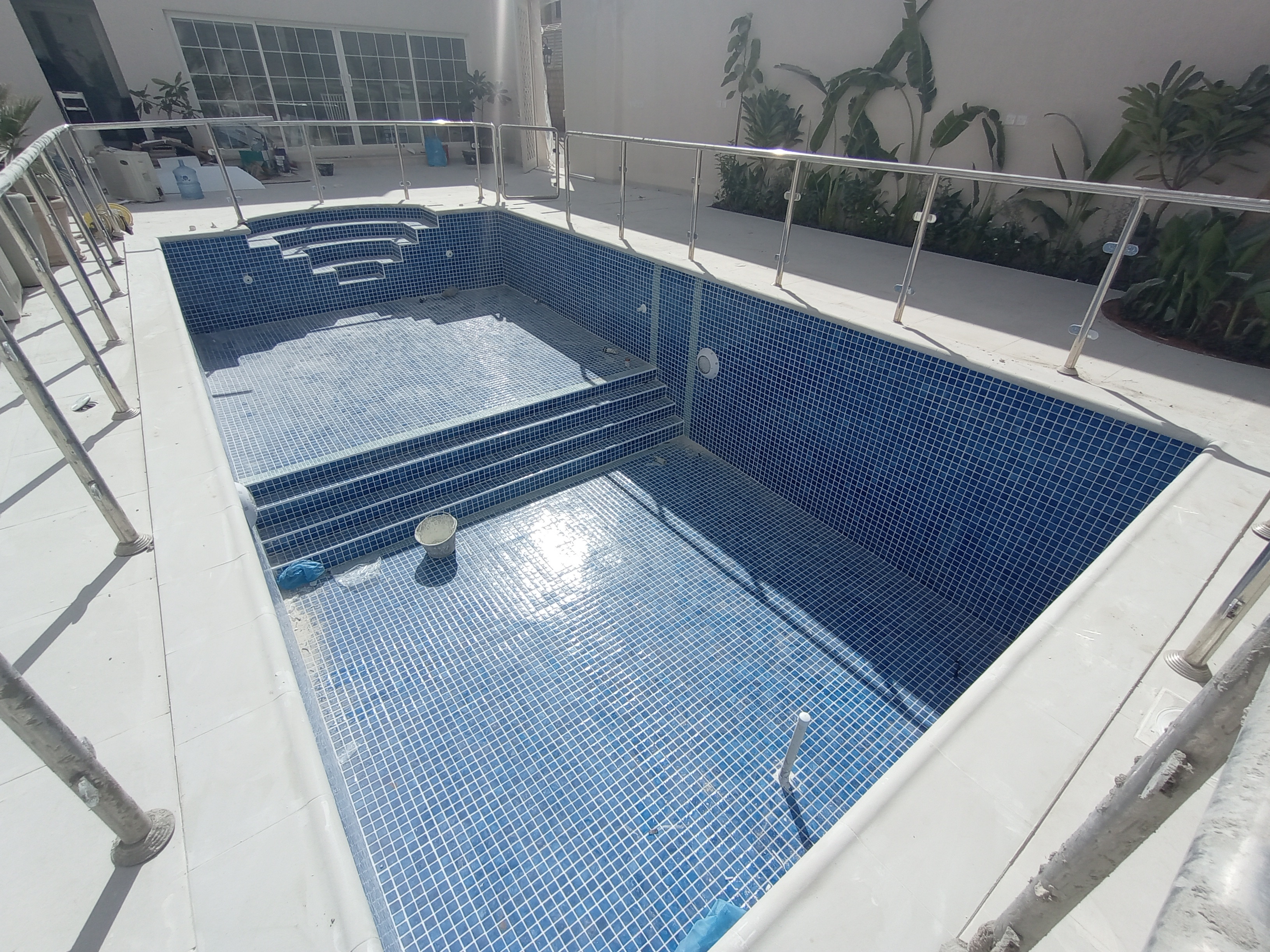 روبوت تنظيف مسبح — روبوت تنظيف المسابح بالرياض روبوت مسبح