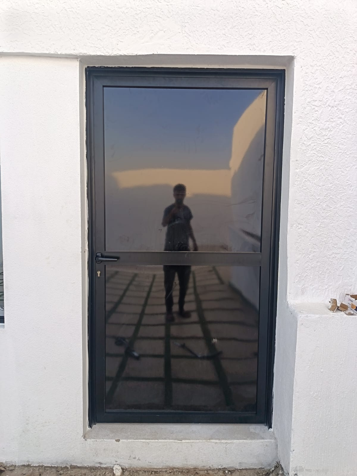 فني المنيوم تفصيل وصيانه جميع اعمال الالمنيوم