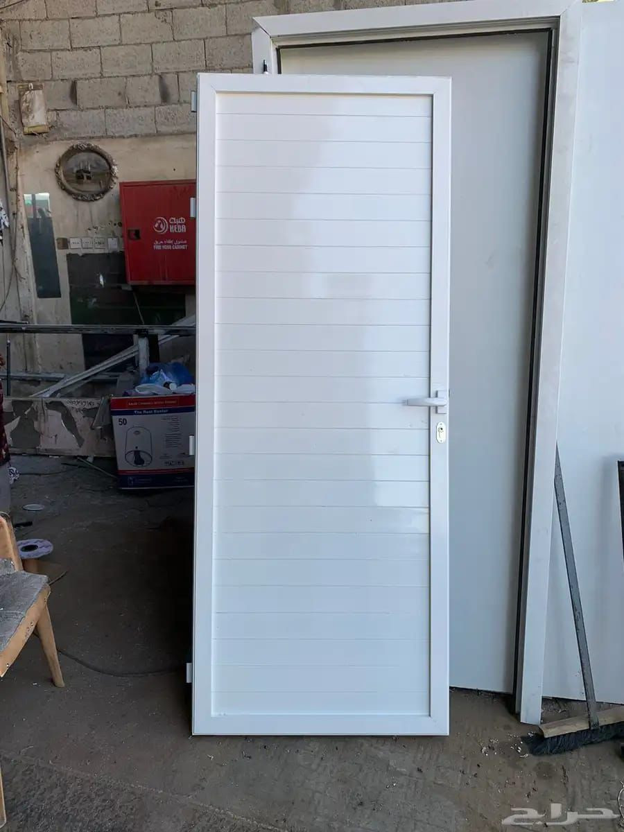 فني المنيوم تفصيل وصيانه جميع اعمال الالمنيوم