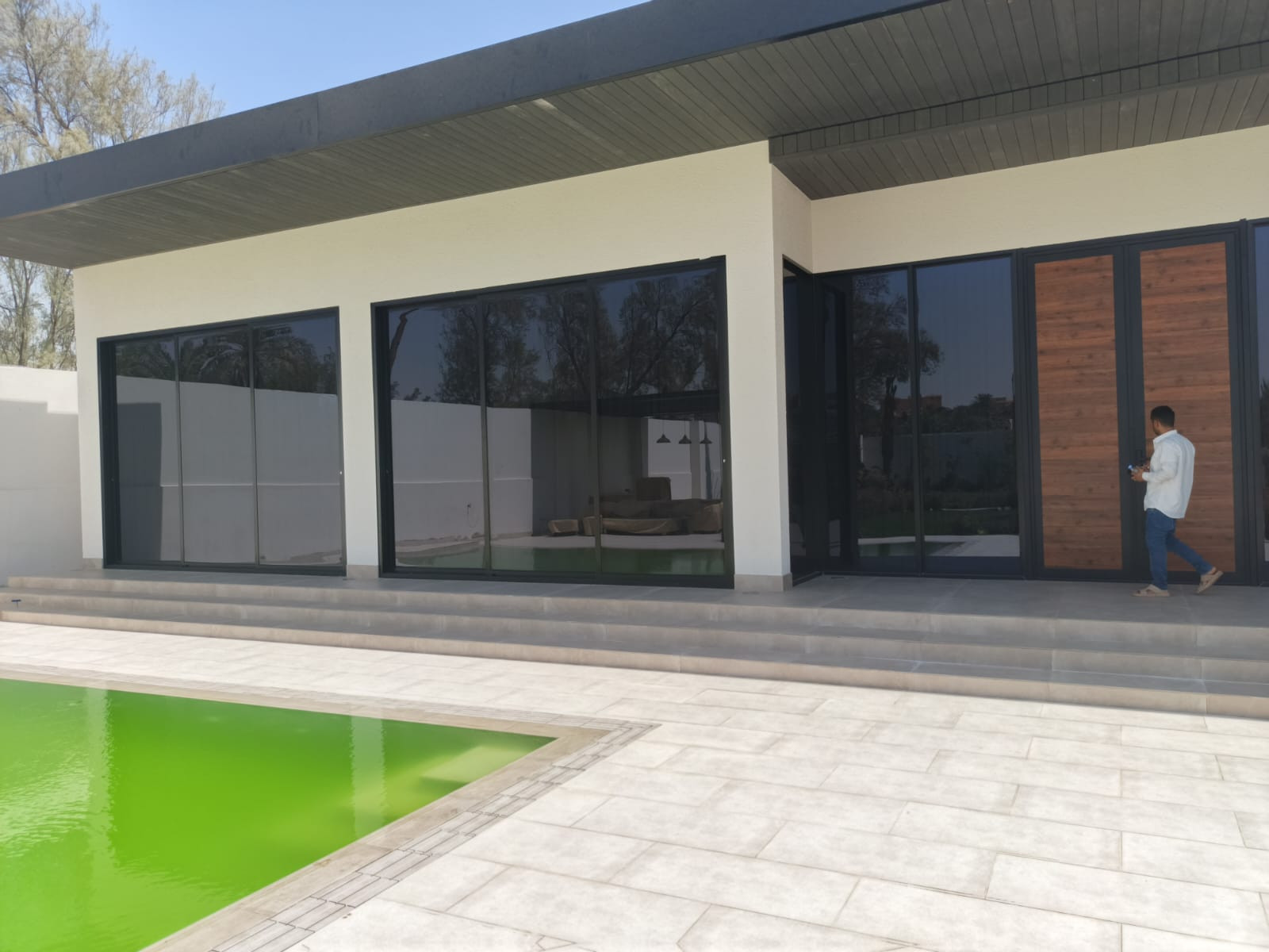 فني المنيوم تفصيل وصيانه جميع اعمال الالمنيوم