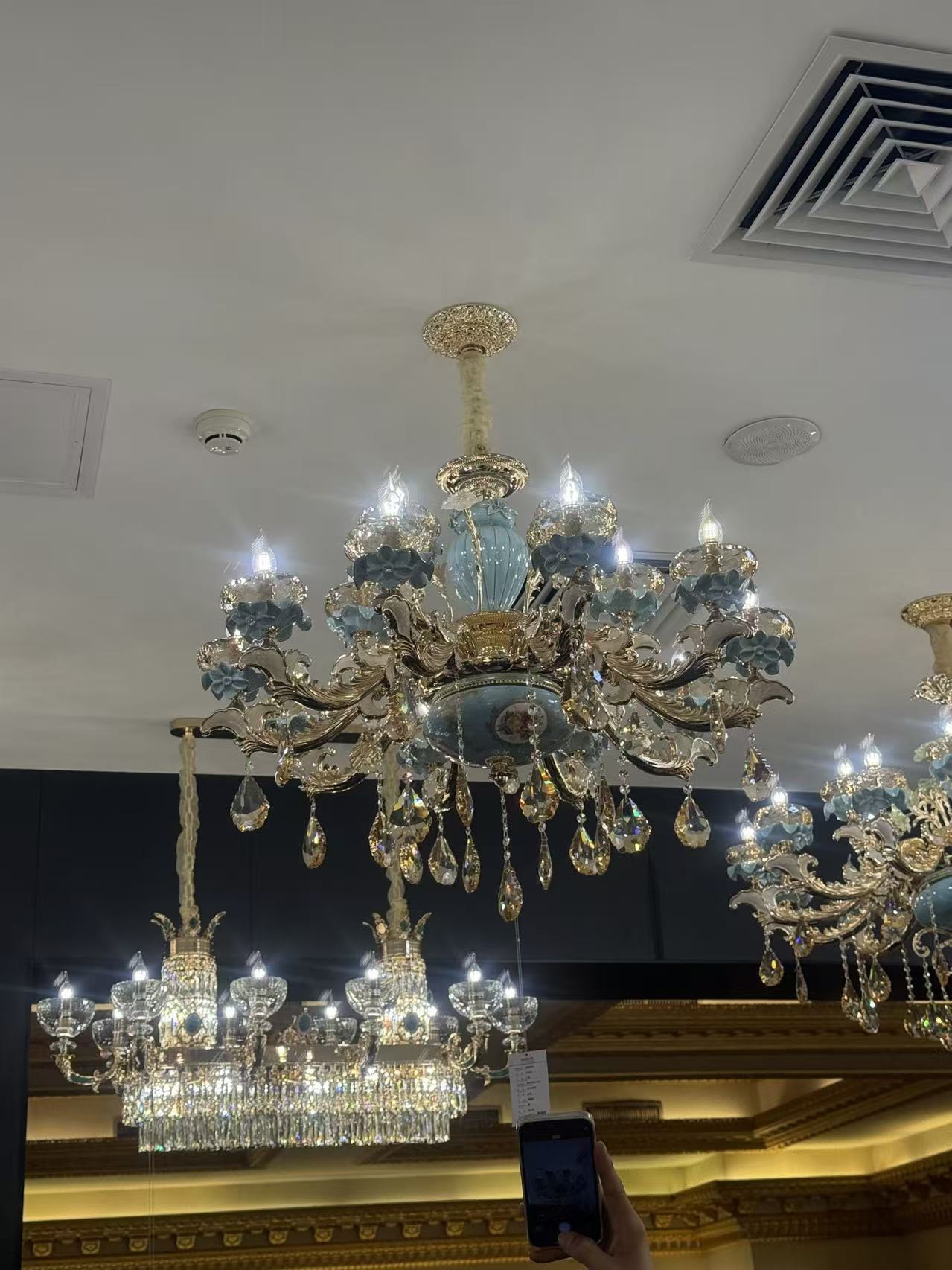 كافة انواع الاضاءة والنجف من الصين الى موقعك مباشرة