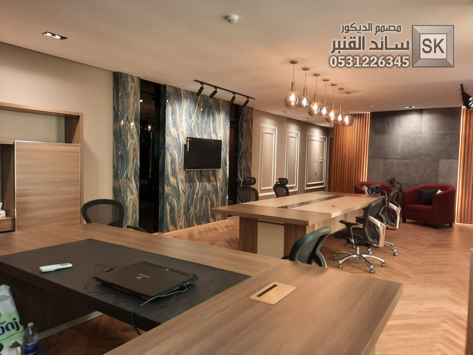تشطيب مكتب محامات فاخر في الرياض من أعمال مصمم الديكور سائد القنبر