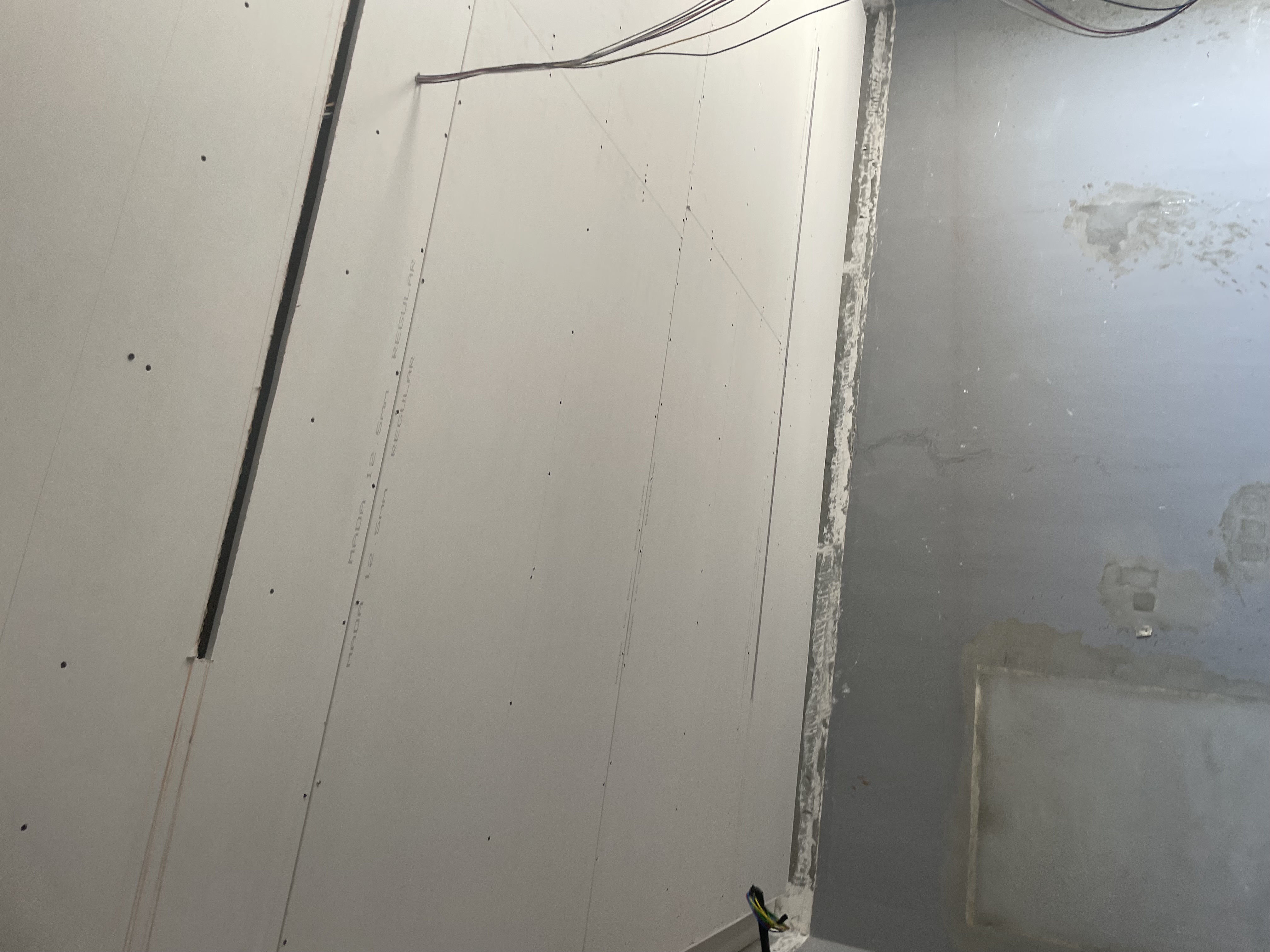 تشطيب جبس بورد المدى الاخضر حديد 6 ملم فشر نحاس شامل التصميم و الضريبة والاشراف المتر  50 ريال