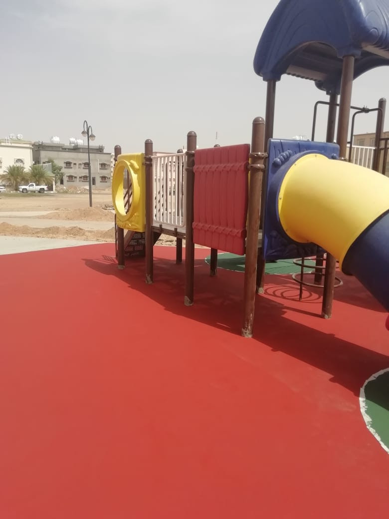 توريد مواد وتركيب ملاعب عشب صناعي وارضيات مطاطيه وملاعب اكريليك بأفضل الأسعار