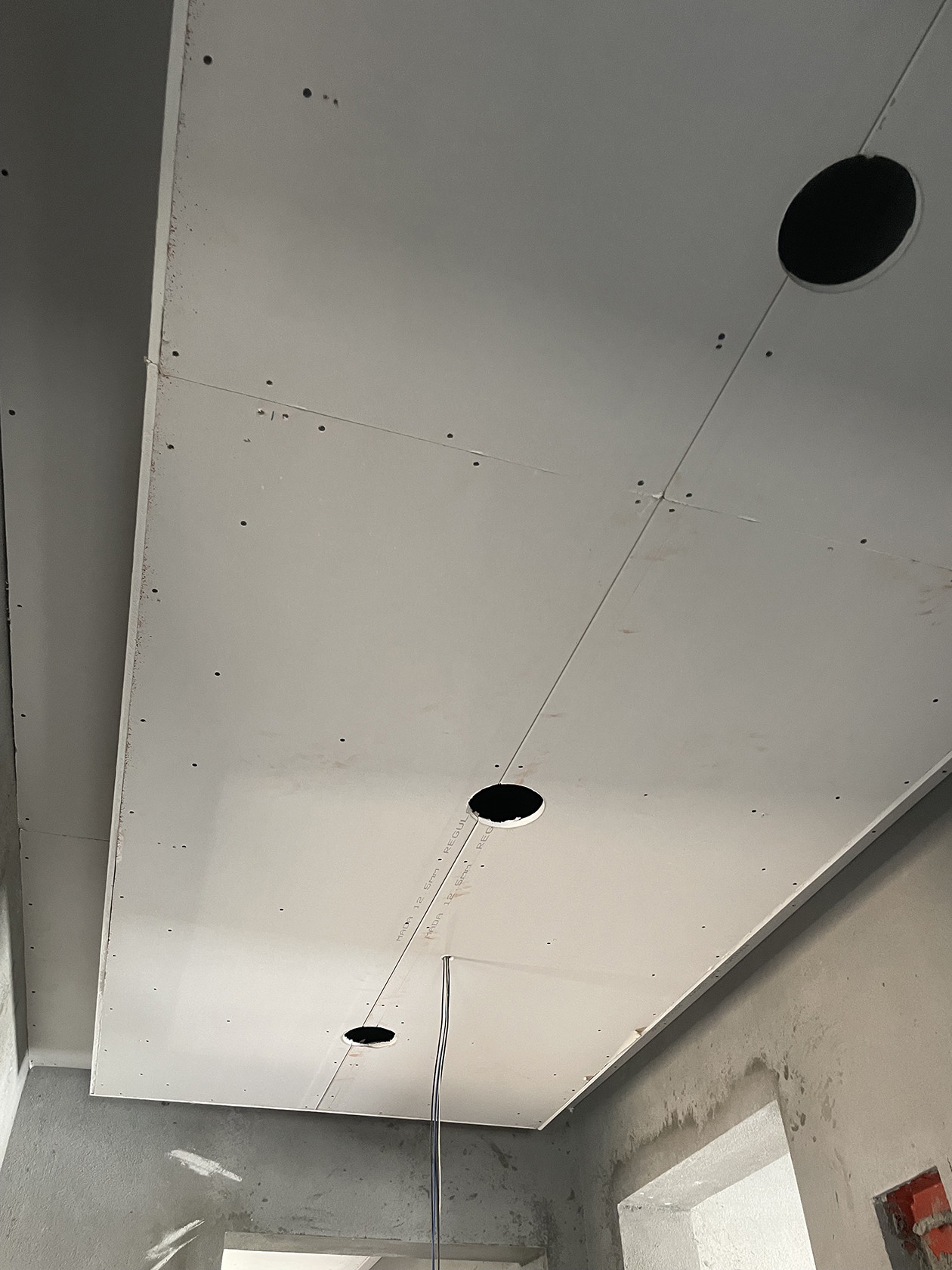 نشطيب جبس بورد أخضر  المدى 12 ملم حديد 6 ملم فيشر نحاس المتر 50 ريال شامل التصميم و الإشراف بالرياض