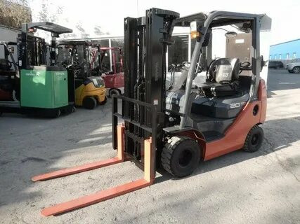 فوركلفت للإيجار في الدمام - سيزر لفت للإيجار في الدمام