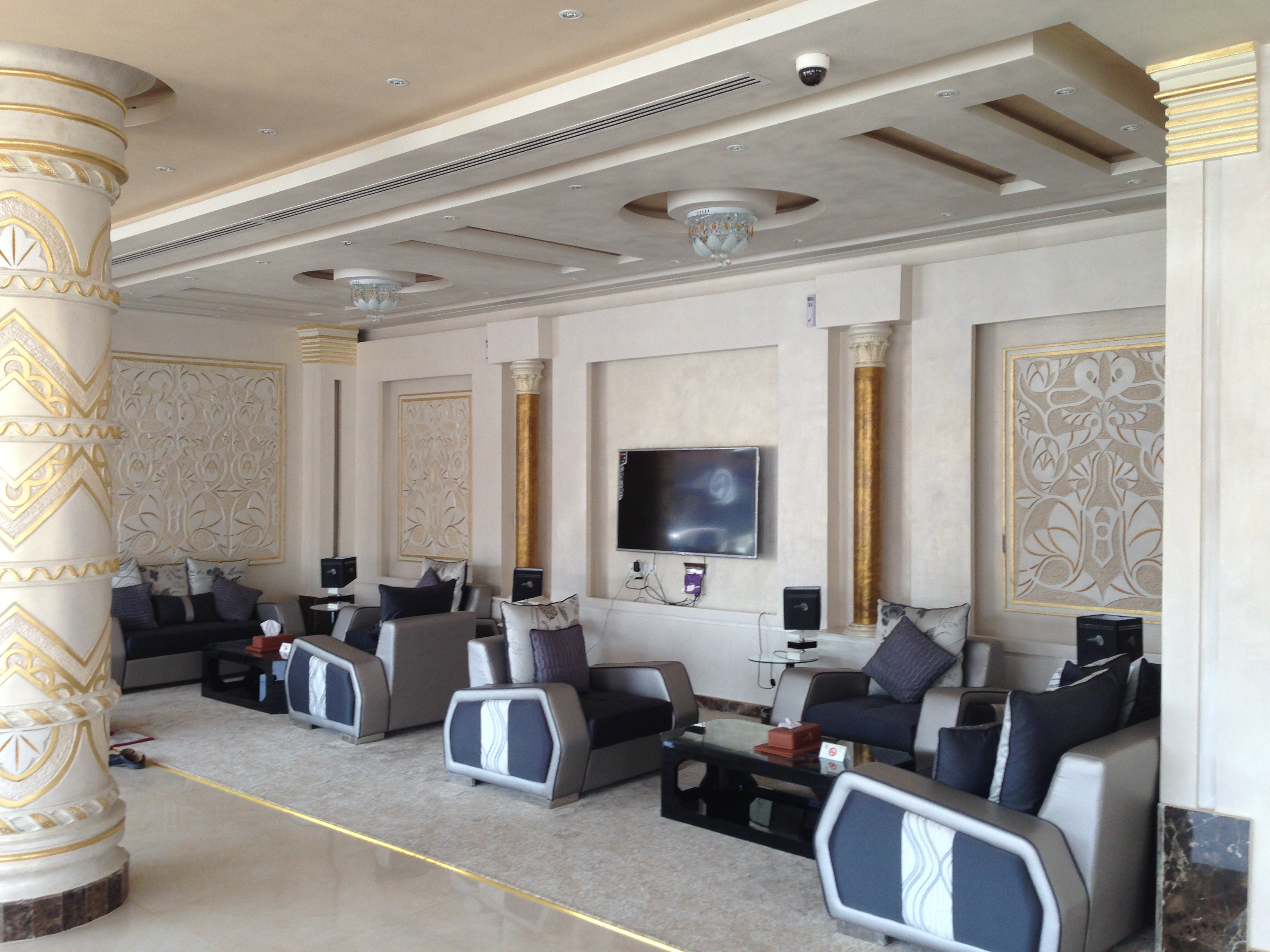 تصميم و تشطيب لوبي إستقبال فندقي في الرياض 0531226345