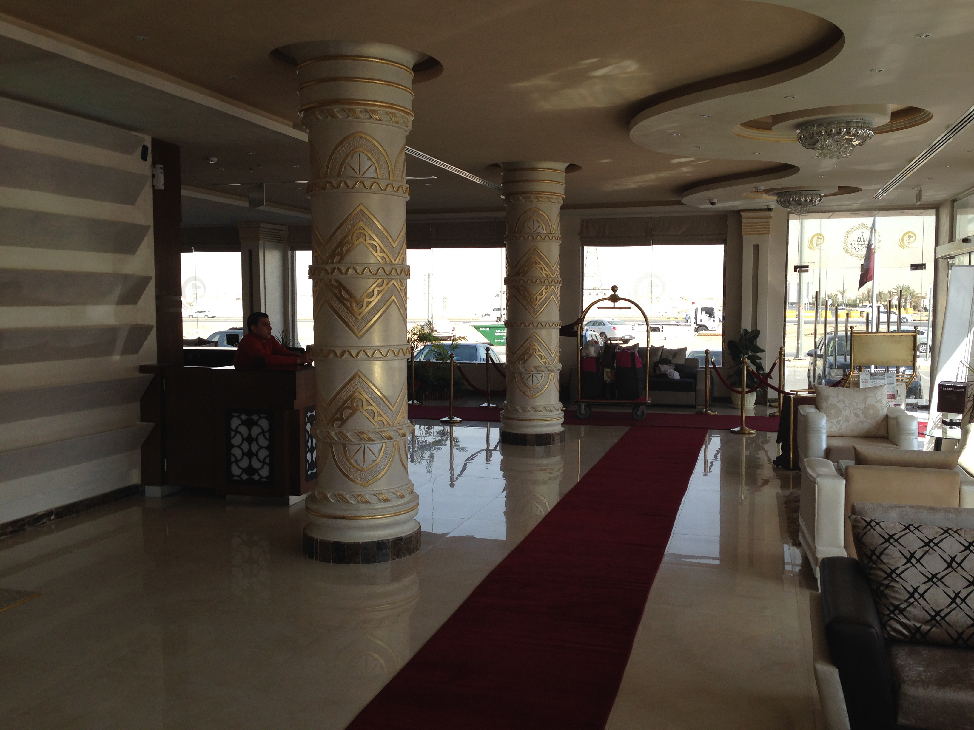 تصميم و تشطيب لوبي إستقبال فندقي في الرياض 0531226345