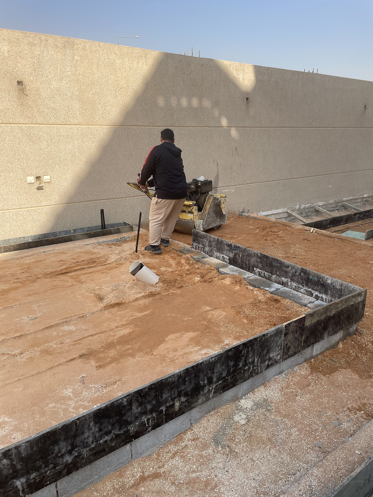 مشرف تشطيبات و مراقبة و إستلام مواقع محترف في الرياض