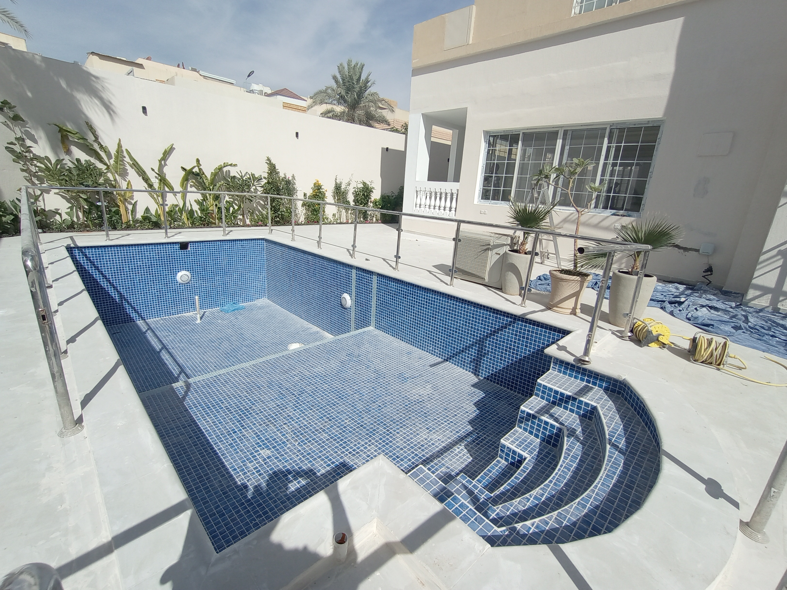 روبوت تنظيف مسبح — روبوت تنظيف المسابح بالرياض روبوت مسبح