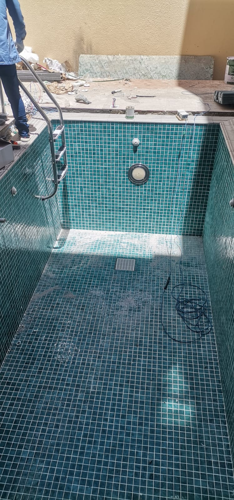 روبوت تنظيف مسبح — روبوت تنظيف المسابح بالرياض روبوت مسبح