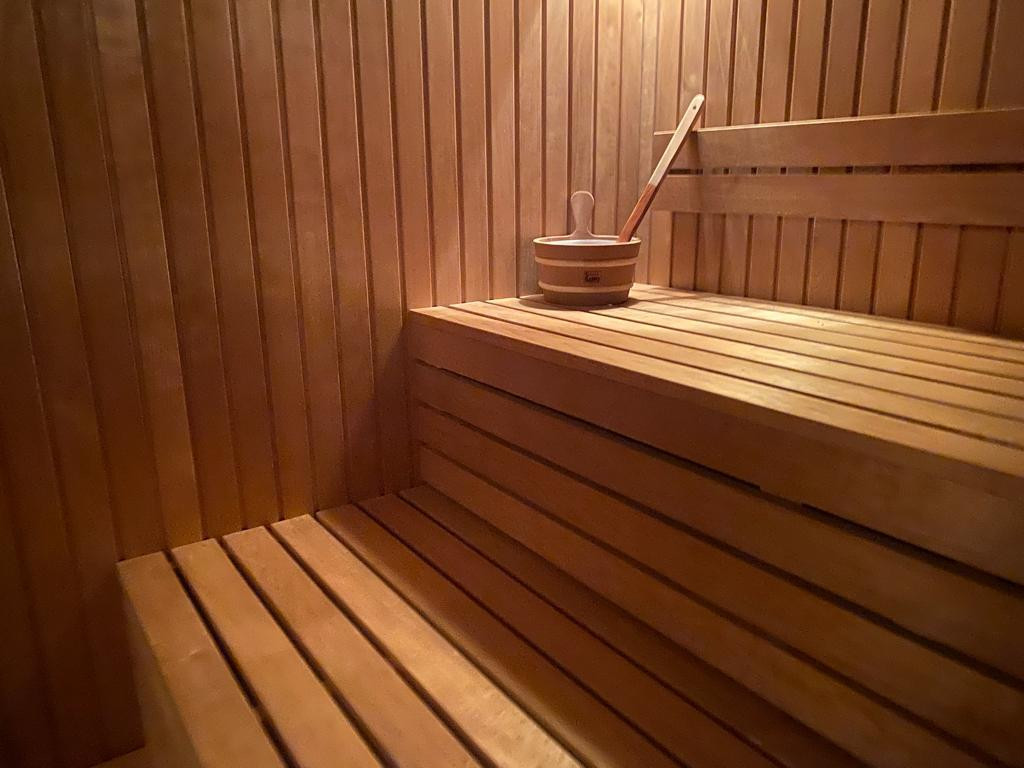 غرف ساونا فاخرة منزلية وفندقية مع كروزا للمسابح بالرياض