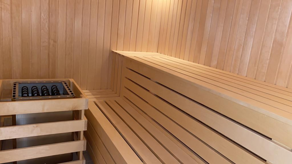 غرف ساونا فاخرة منزلية وفندقية مع كروزا للمسابح بالرياض