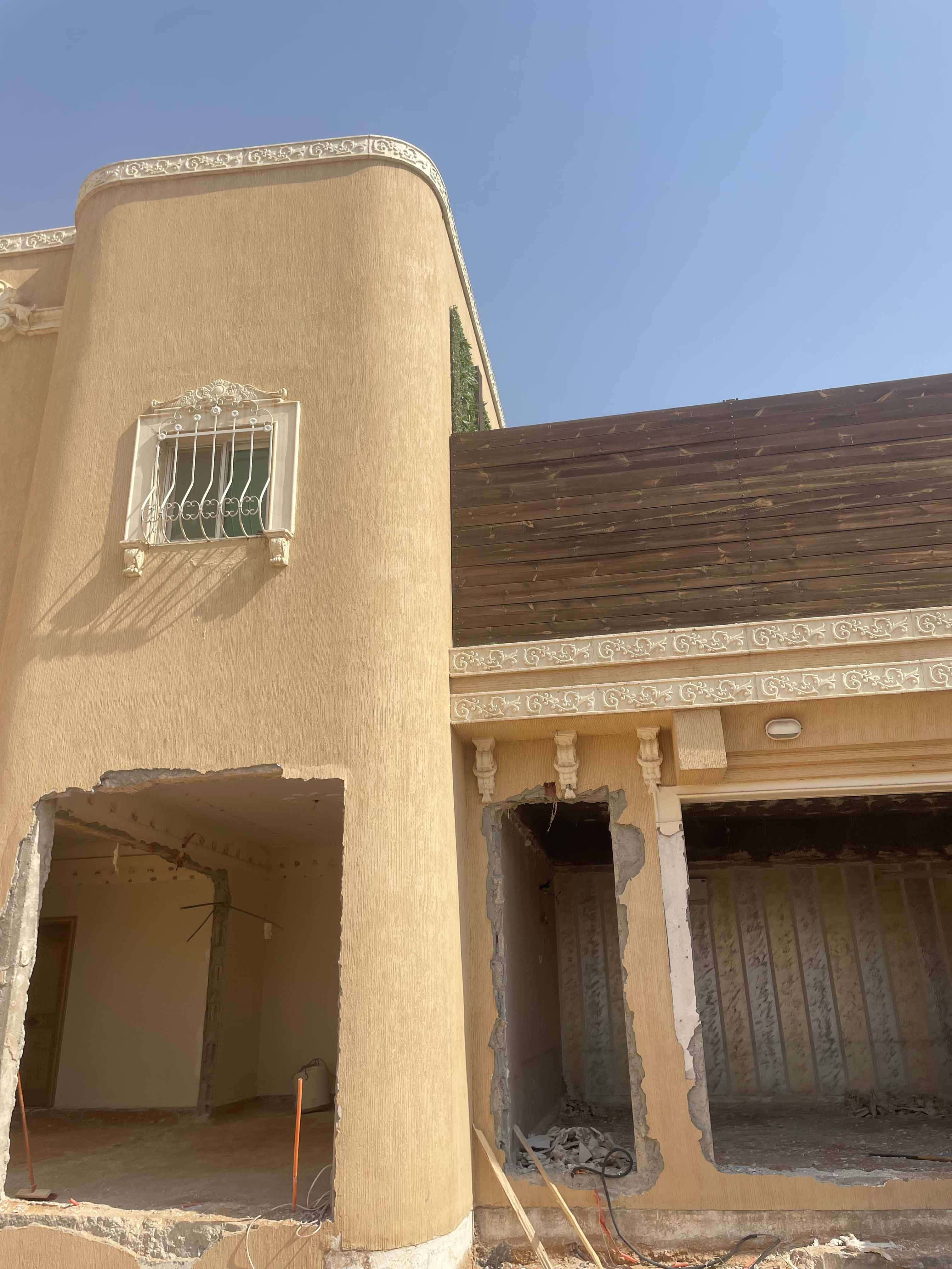 ترميم واجهة خارجية في الرياض من أعمال مصمم الديكور سائد القنبر