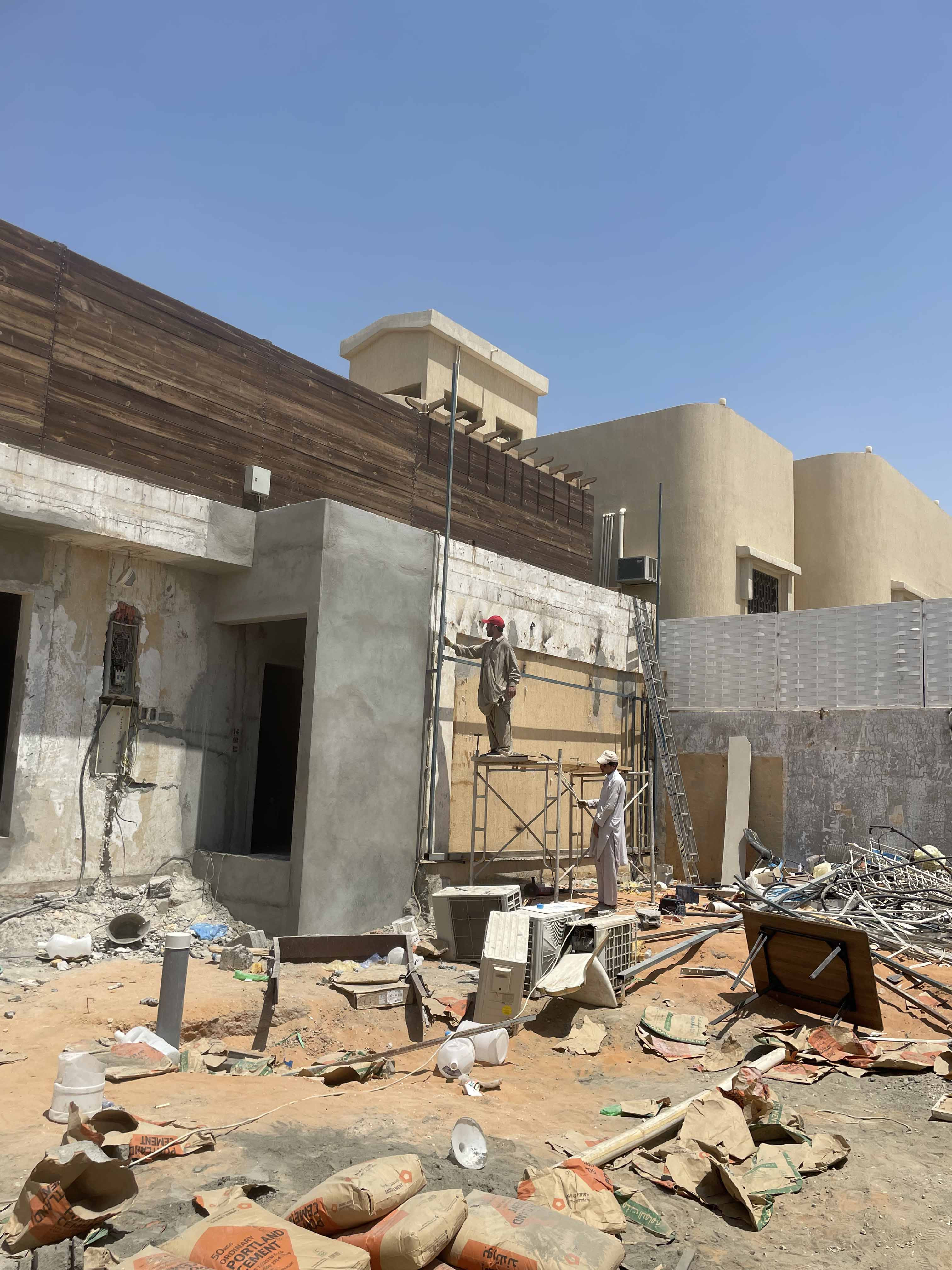 ترميم واجهة خارجية في الرياض من أعمال مصمم الديكور سائد القنبر