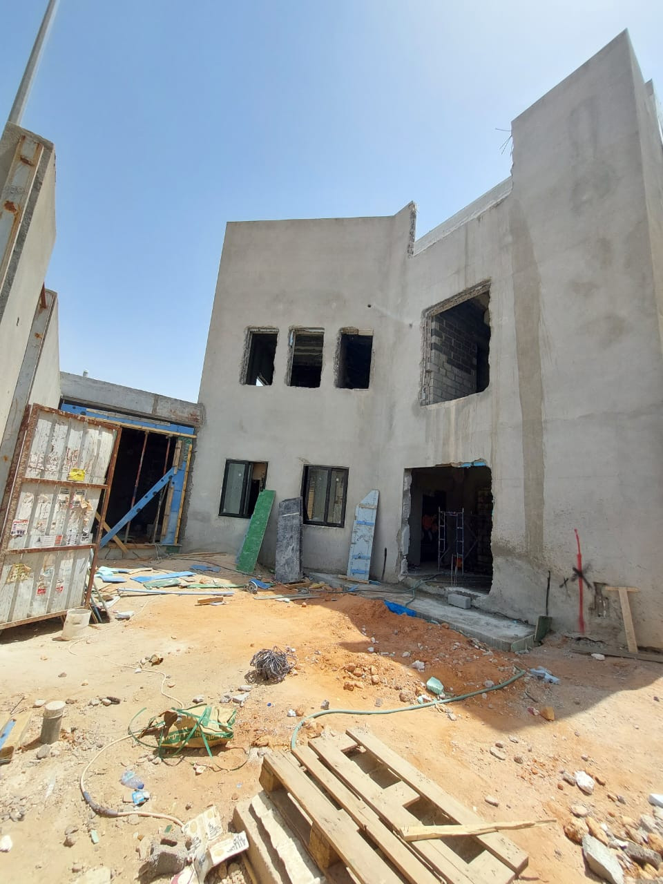 تشطيب واجهة حجر الرياض . رخام ترفنتينو . حجر وجه الجبل شامل تصميم . إشراف مجاني بالرياض0531226345