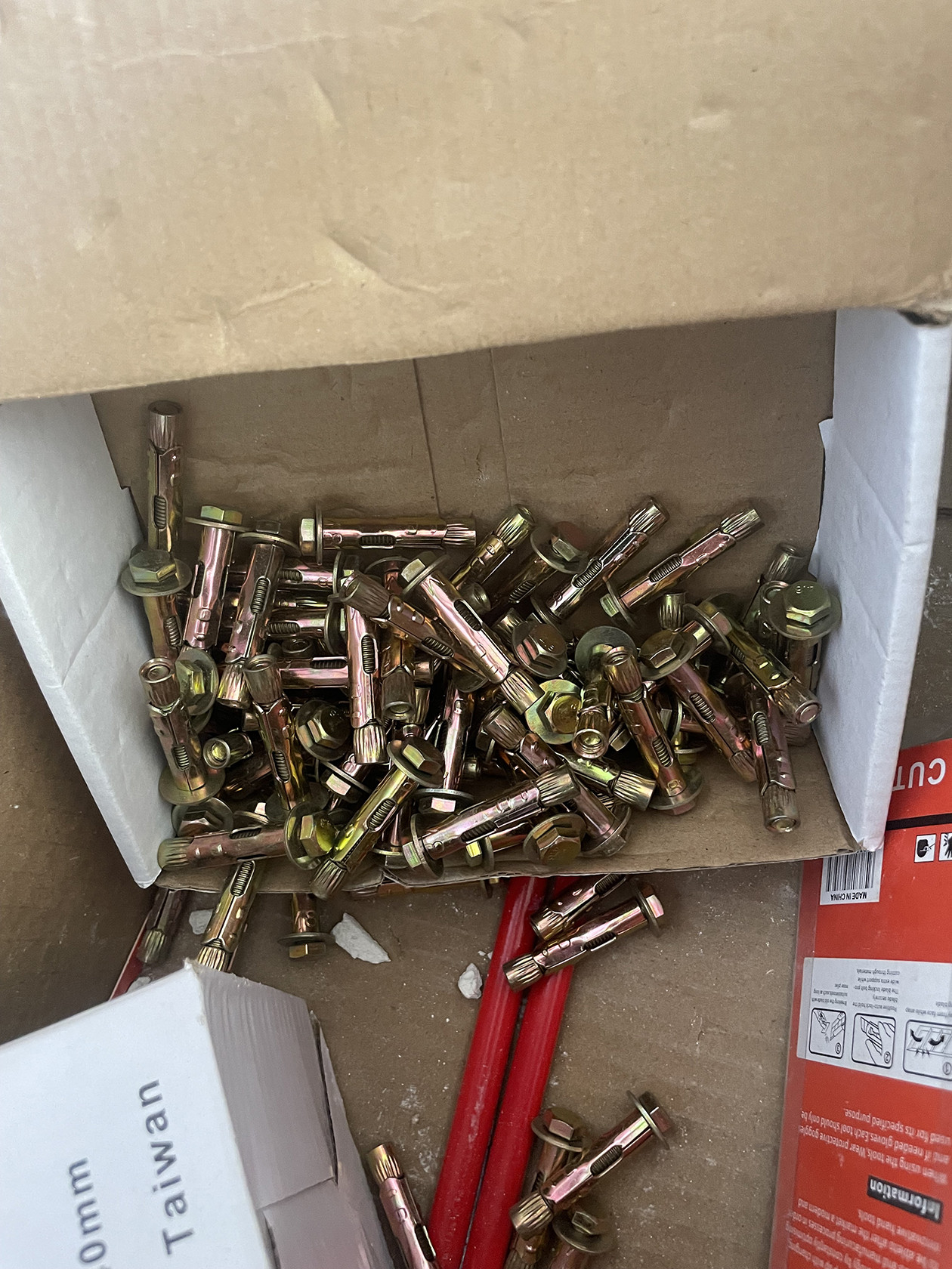 تشطيب جبسمبورد أخضر مدى 12 ملم حديد 6 ملم مواصفات ممتازة المتر فقط 50 ريال في الرياض