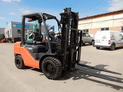 فوركلفت للإيجار في الدمام - سيزر لفت للإيجار في الدمام